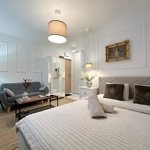 https://apartament-zielony-mokotw.warsawhotelspoland.com