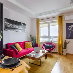 https://platinum-tower.warsawhotelspoland.com